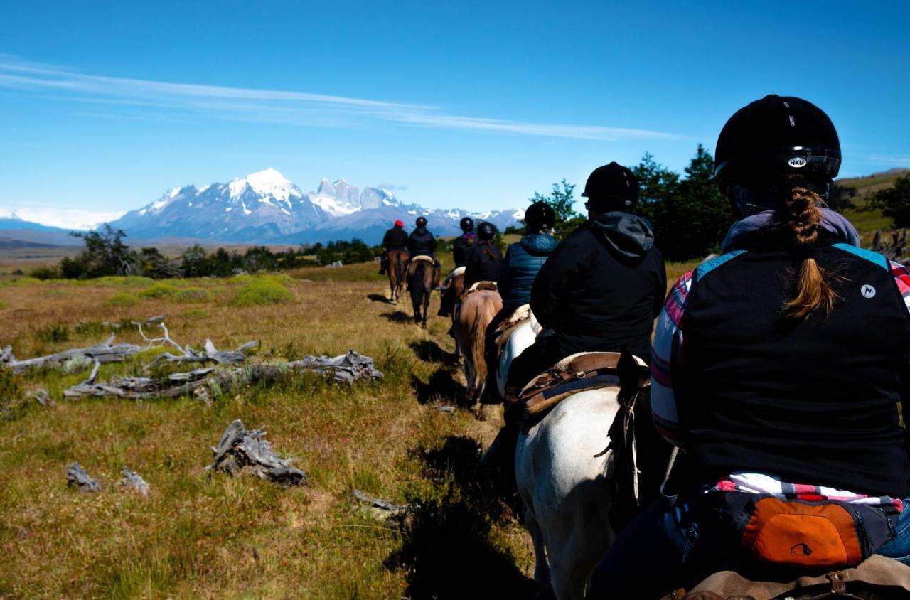 Estancia Cerro Guido Torres del Paine National Park Eksteriør billede