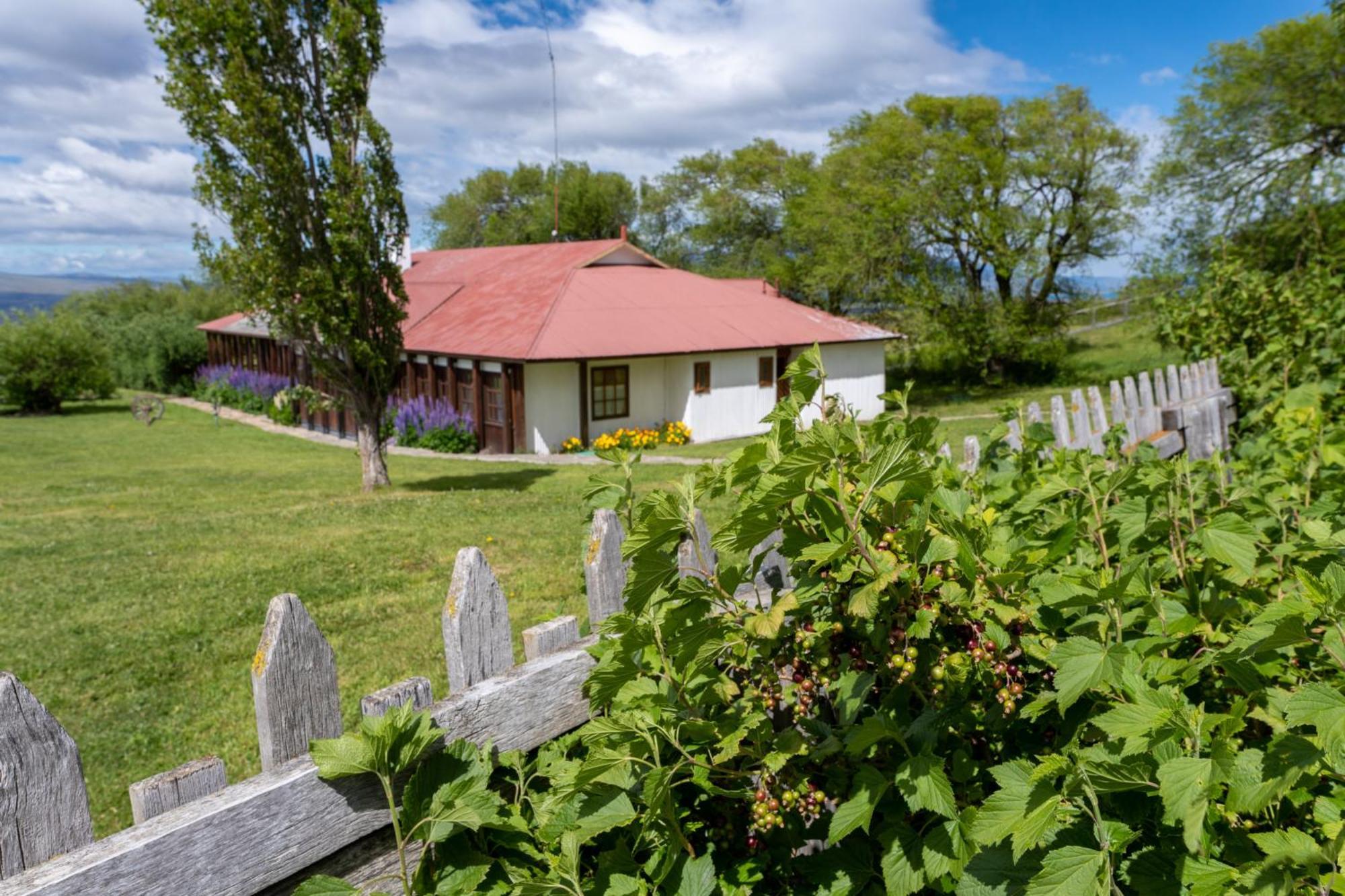 Estancia Cerro Guido Torres del Paine National Park Eksteriør billede