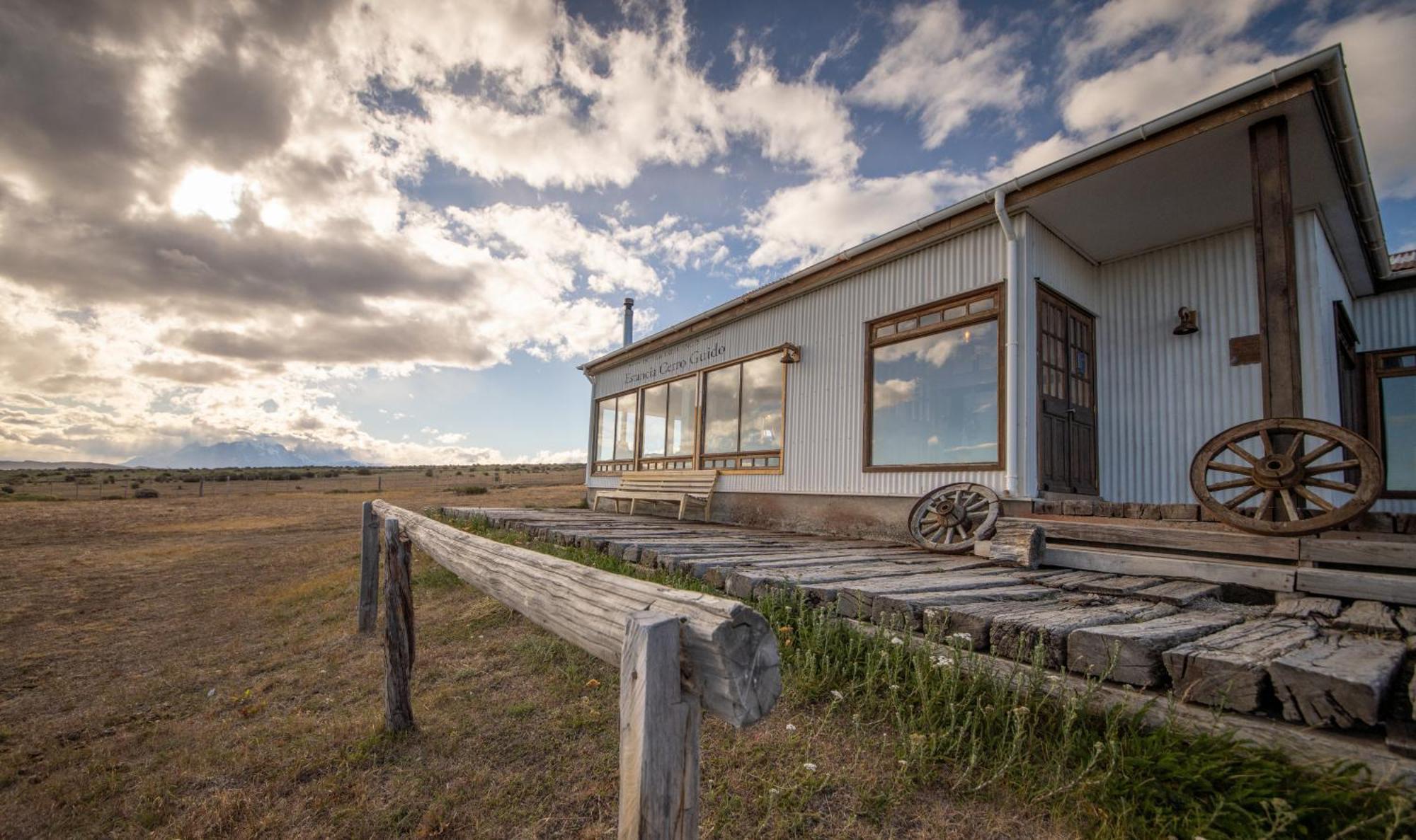Estancia Cerro Guido Torres del Paine National Park Eksteriør billede